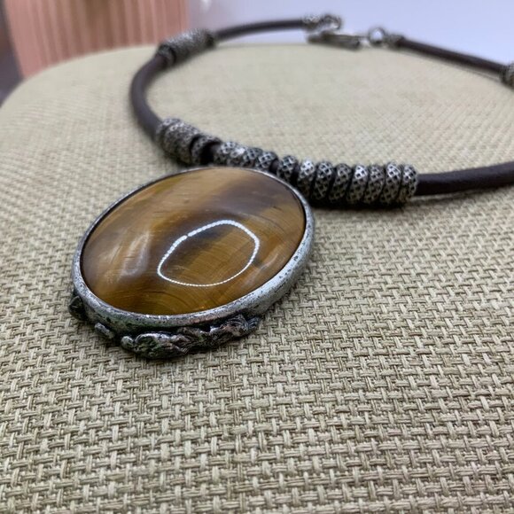 Lucky Brand Tiger Eye Pendant Leather Cord Silver Distressed Tone Boho Necklace - Picture 5 of 7